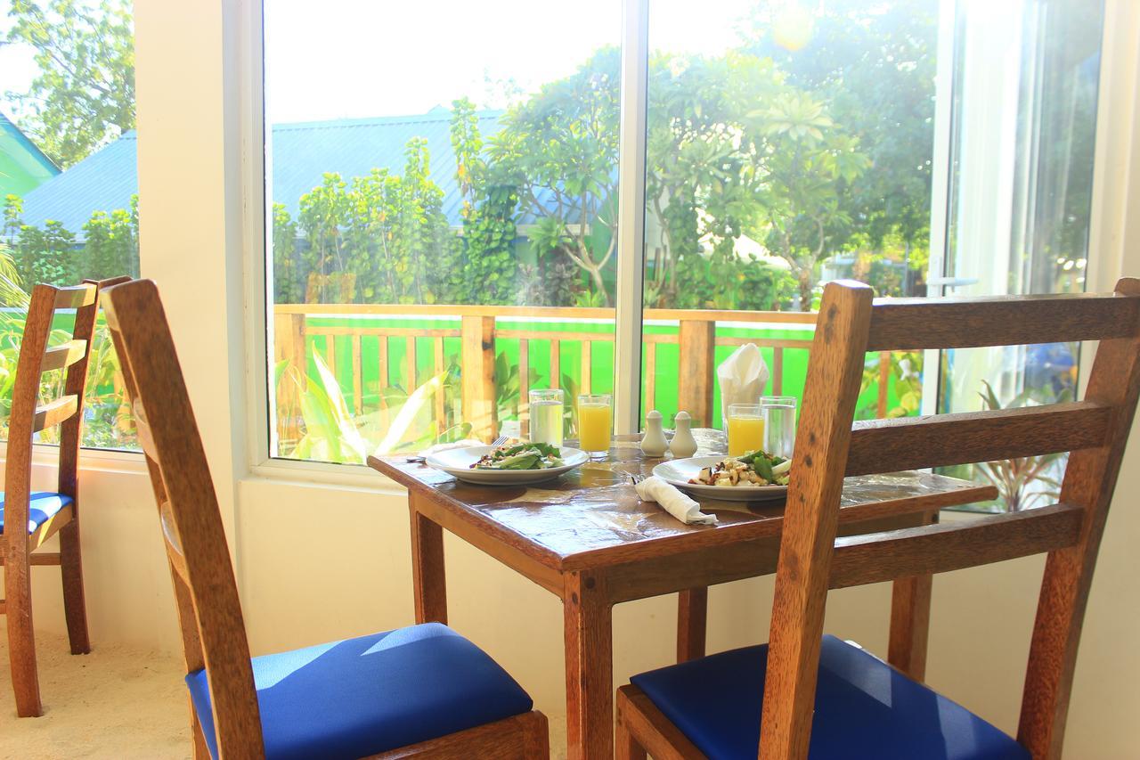 Island Break Hotel Fulidhoo Exterior photo